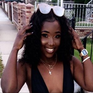 Meet your Posher, Molikah